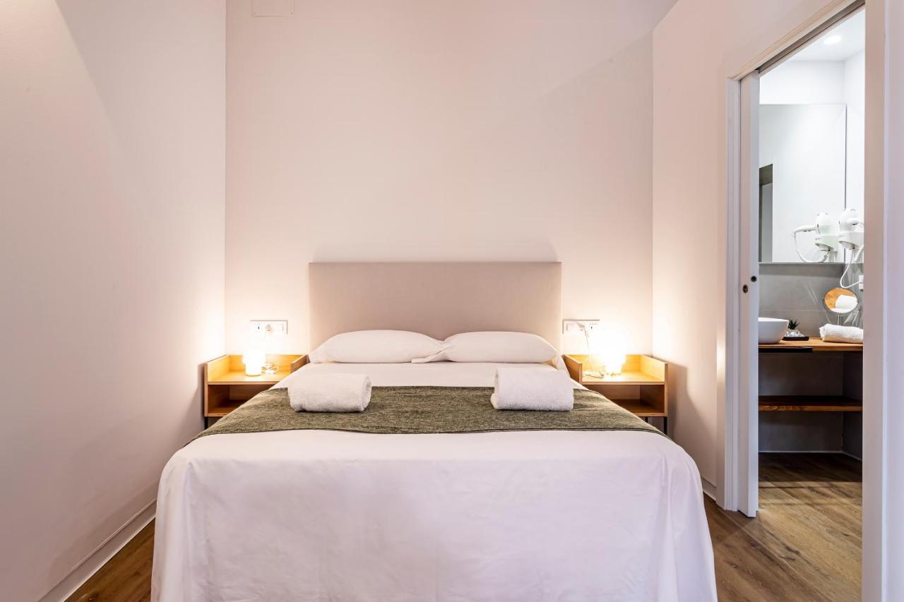 Puerto Beach Suites Валенсия Екстериор снимка